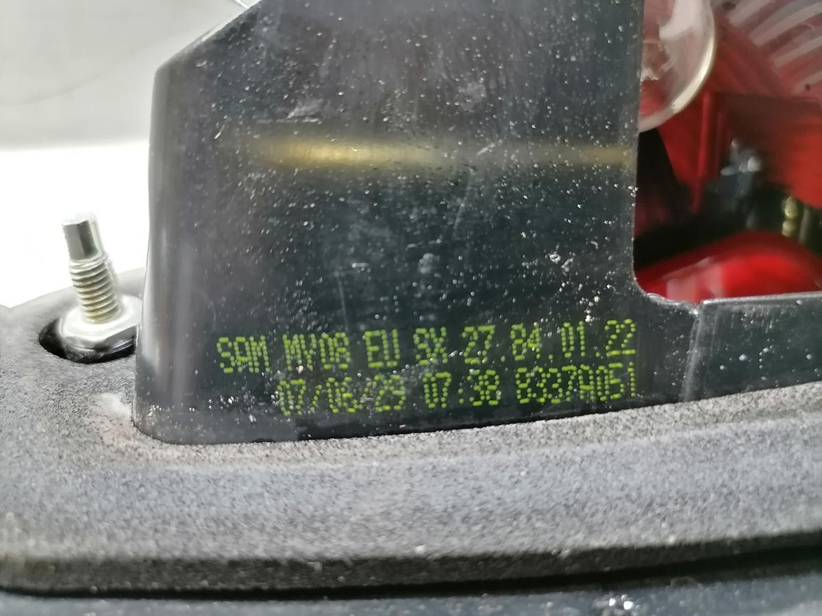 Mitsubishi Colt Z30 original R&uuml;cklicht R&uuml;ckleuchte Schlussleuchte rechts innen 3-T&uuml;rer Bj.2007